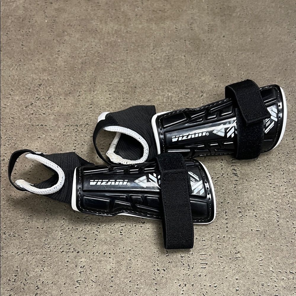Vizari Youth Black Shin Guards
